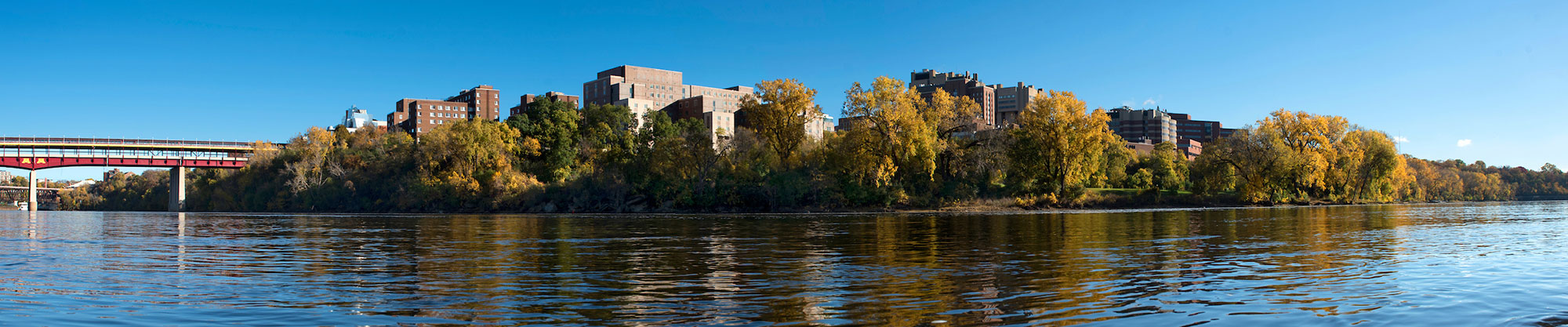 Panoramic of the Mississippi River next to the U of M campus
